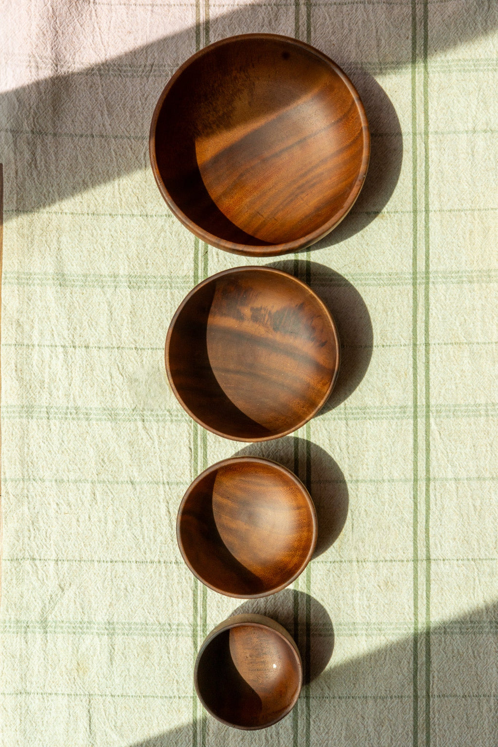 Rustic Acacia Wood Bowls — Set of 4