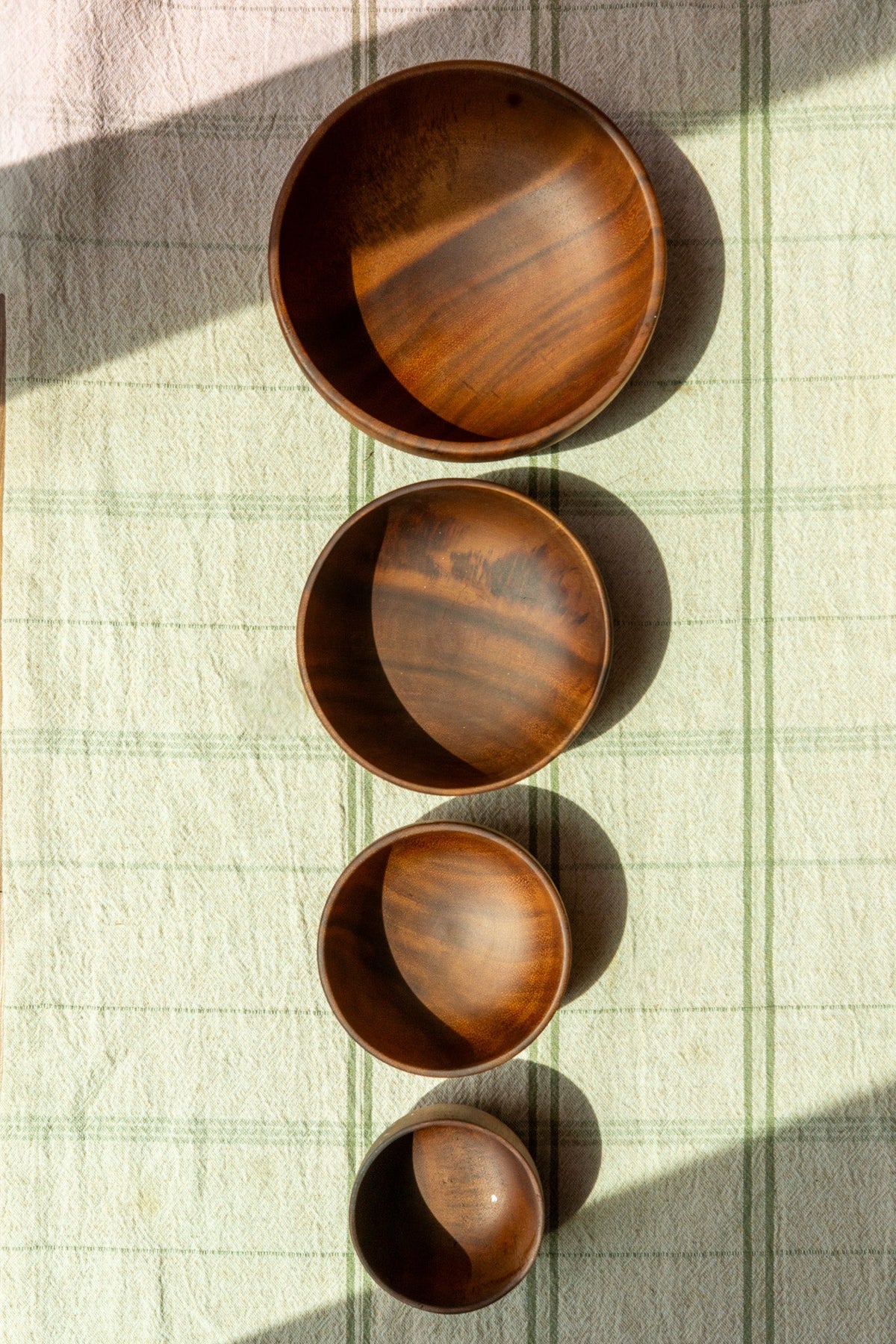 Rustic Acacia Wood Bowls — Set of 4