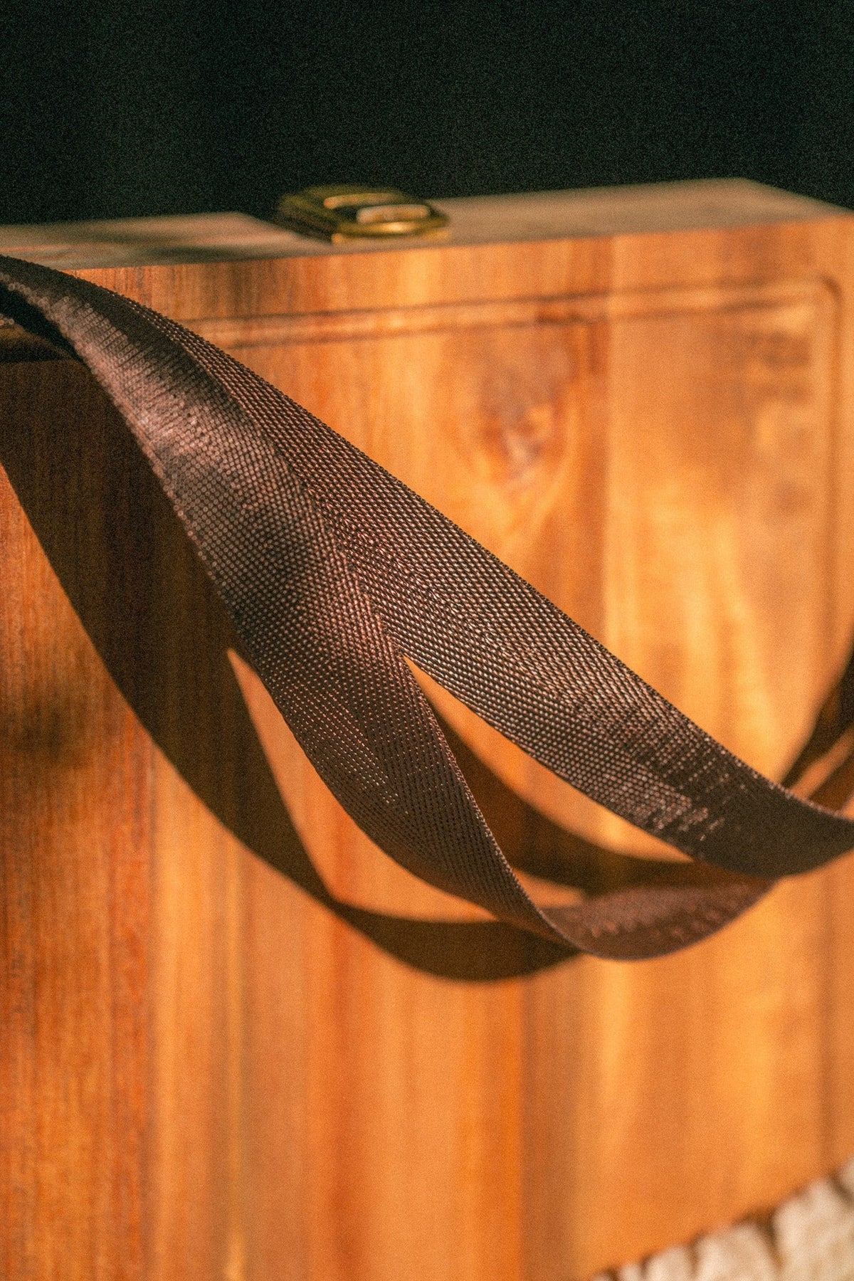 Folding Acacia Cheese Board with Serving Utensils