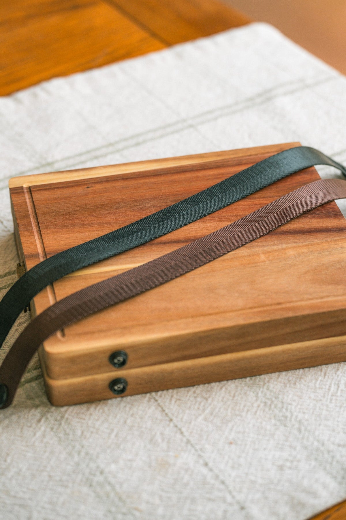 Folding Acacia Cheese Board with Serving Utensils