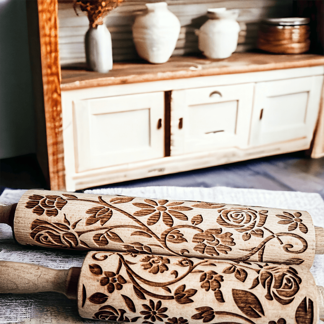 Decorative Rolling Pin with Two Cookie Cutters