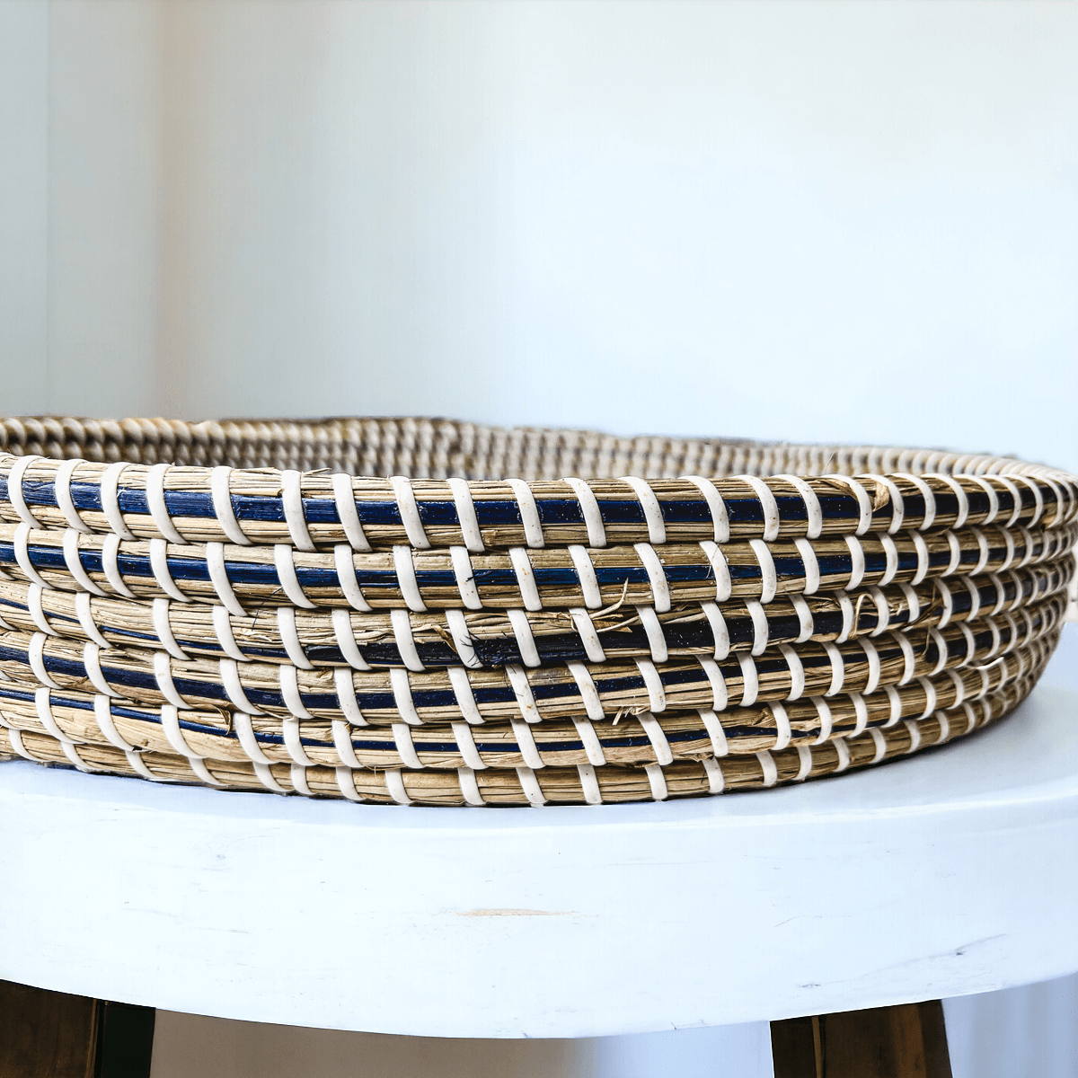 Handwoven Seagrass Trays — 6 Sizes