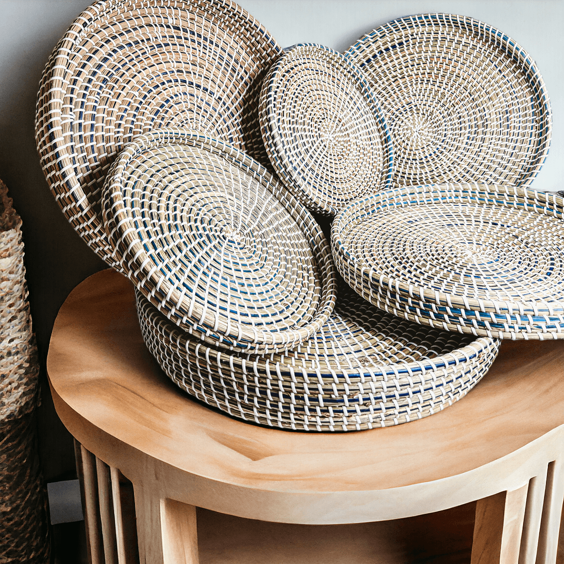 Handwoven Seagrass Trays — 6 Sizes