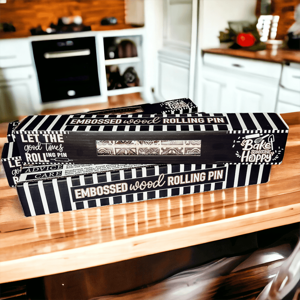 Decorative Rolling Pin with Two Cookie Cutters