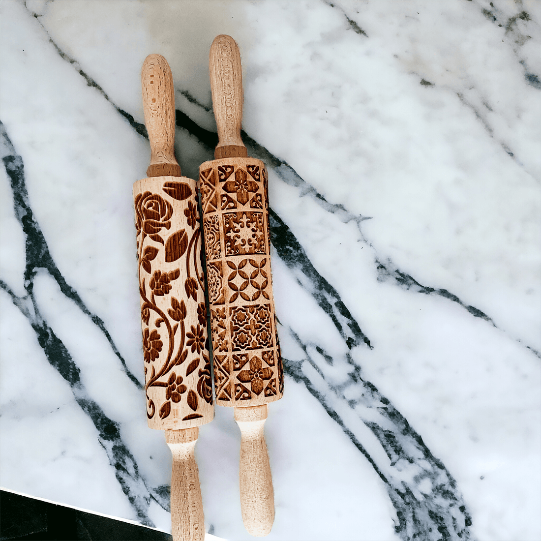 Decorative Rolling Pin with Two Cookie Cutters