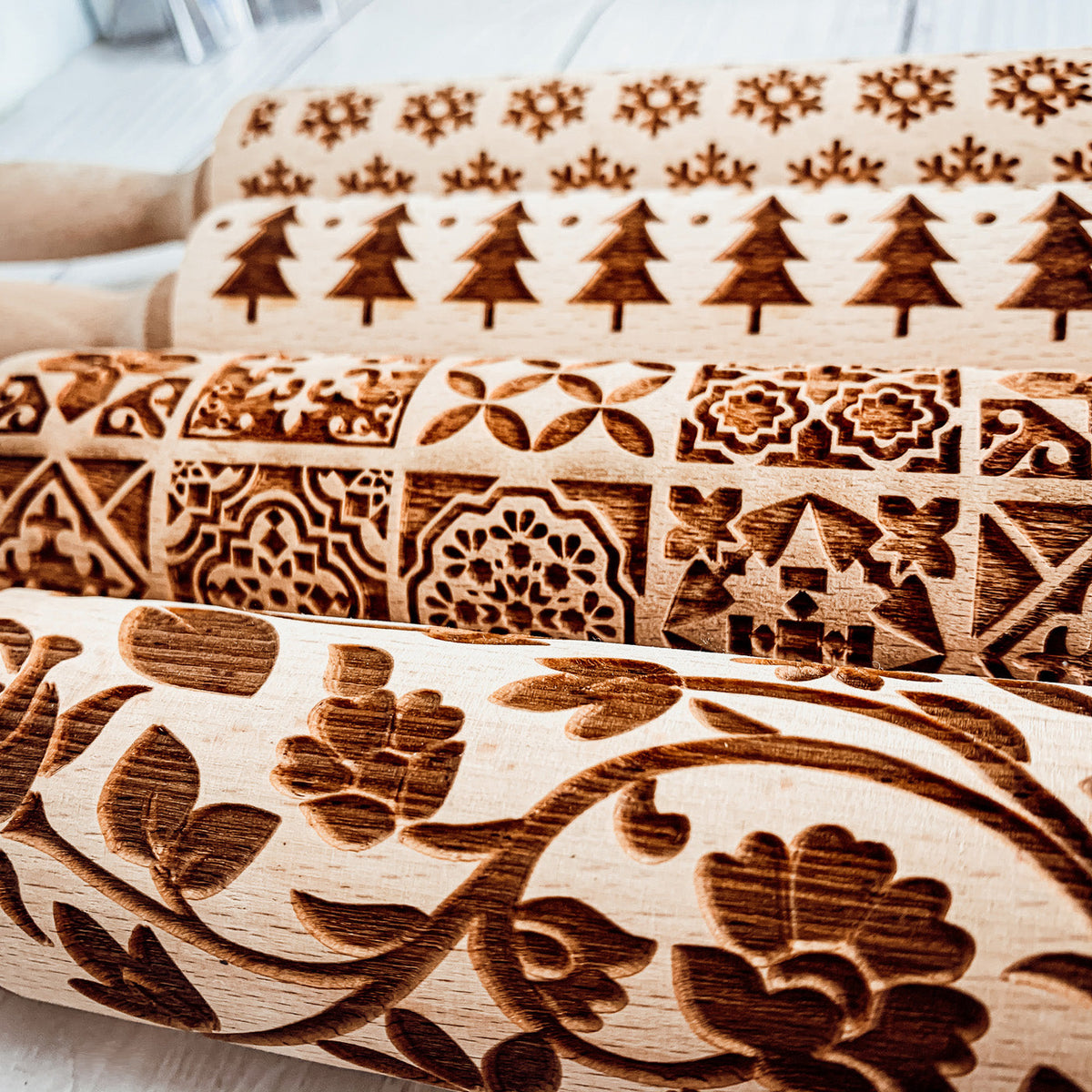 Decorative Rolling Pin with Two Cookie Cutters