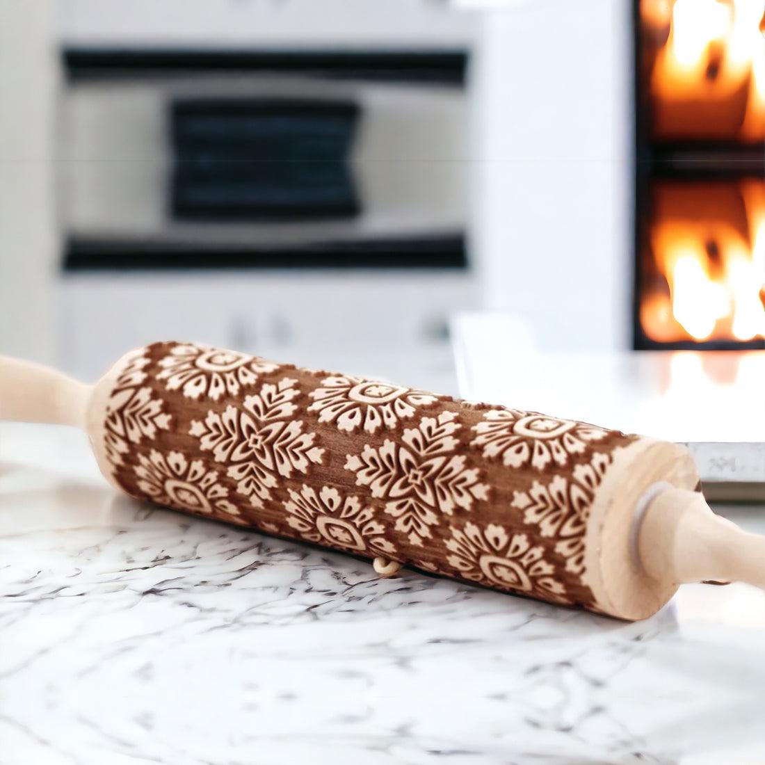 Decorative Rolling Pin with Two Cookie Cutters