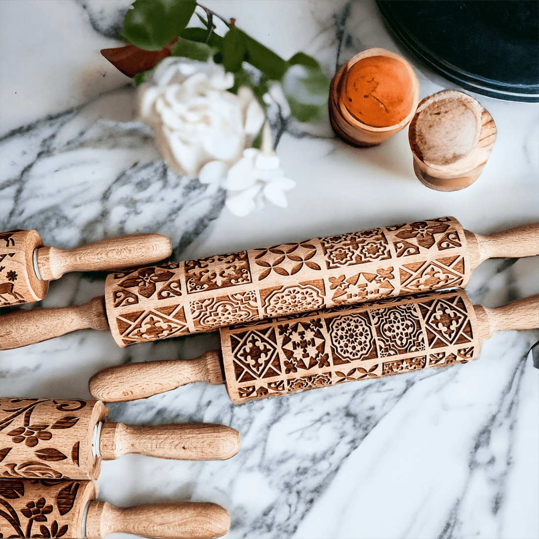 Decorative Rolling Pin with Two Cookie Cutters