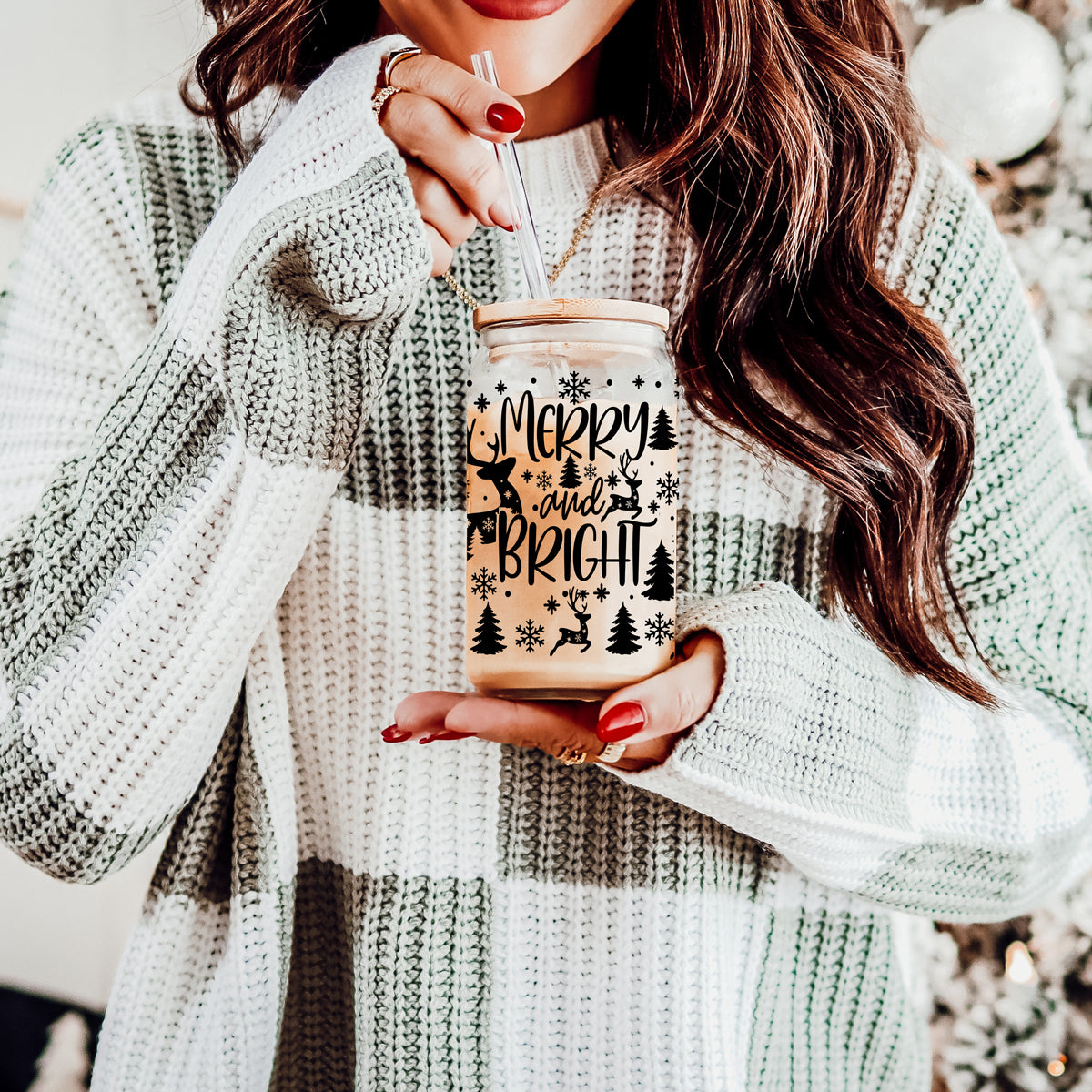 Merry & Bright Glass Tumbler — 17 oz