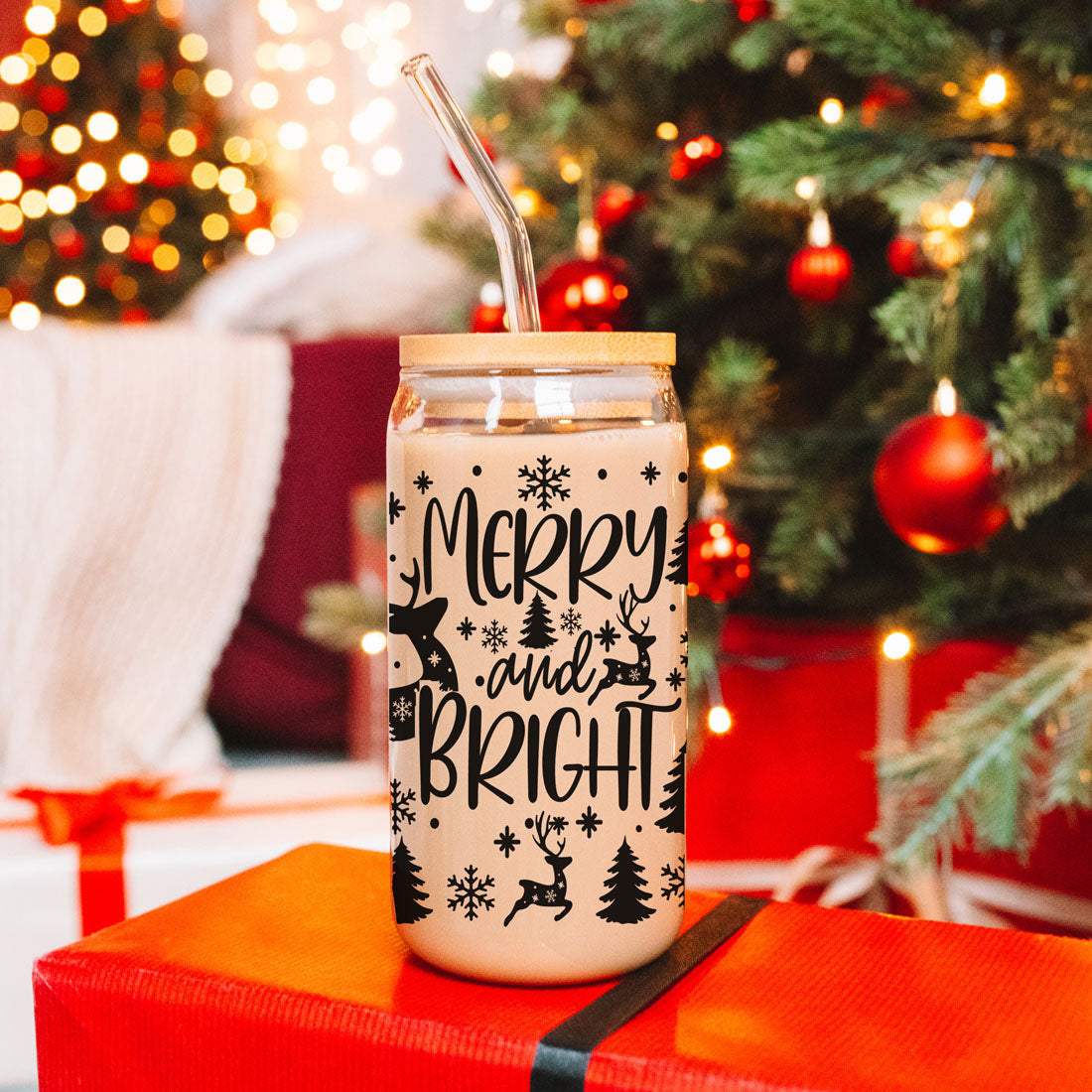 Merry & Bright Glass Tumbler — 17 oz