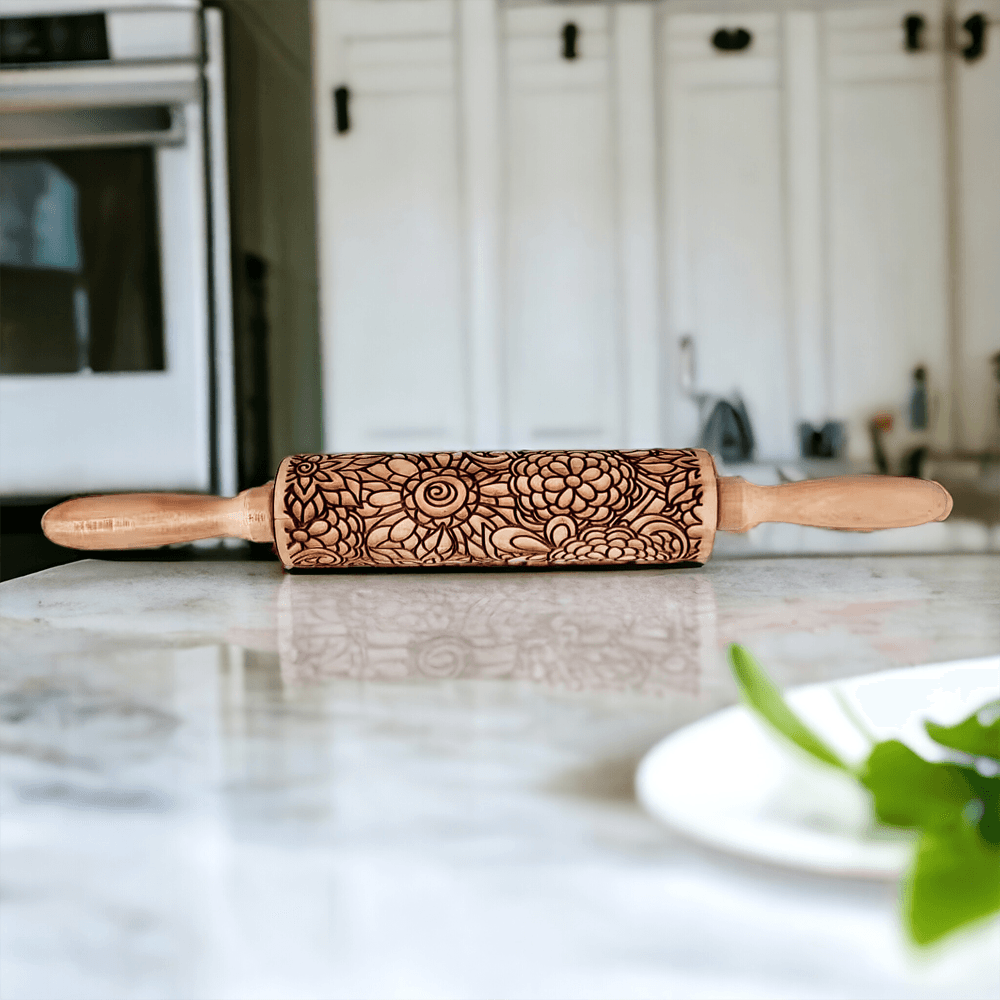 Decorative Rolling Pin with Two Cookie Cutters