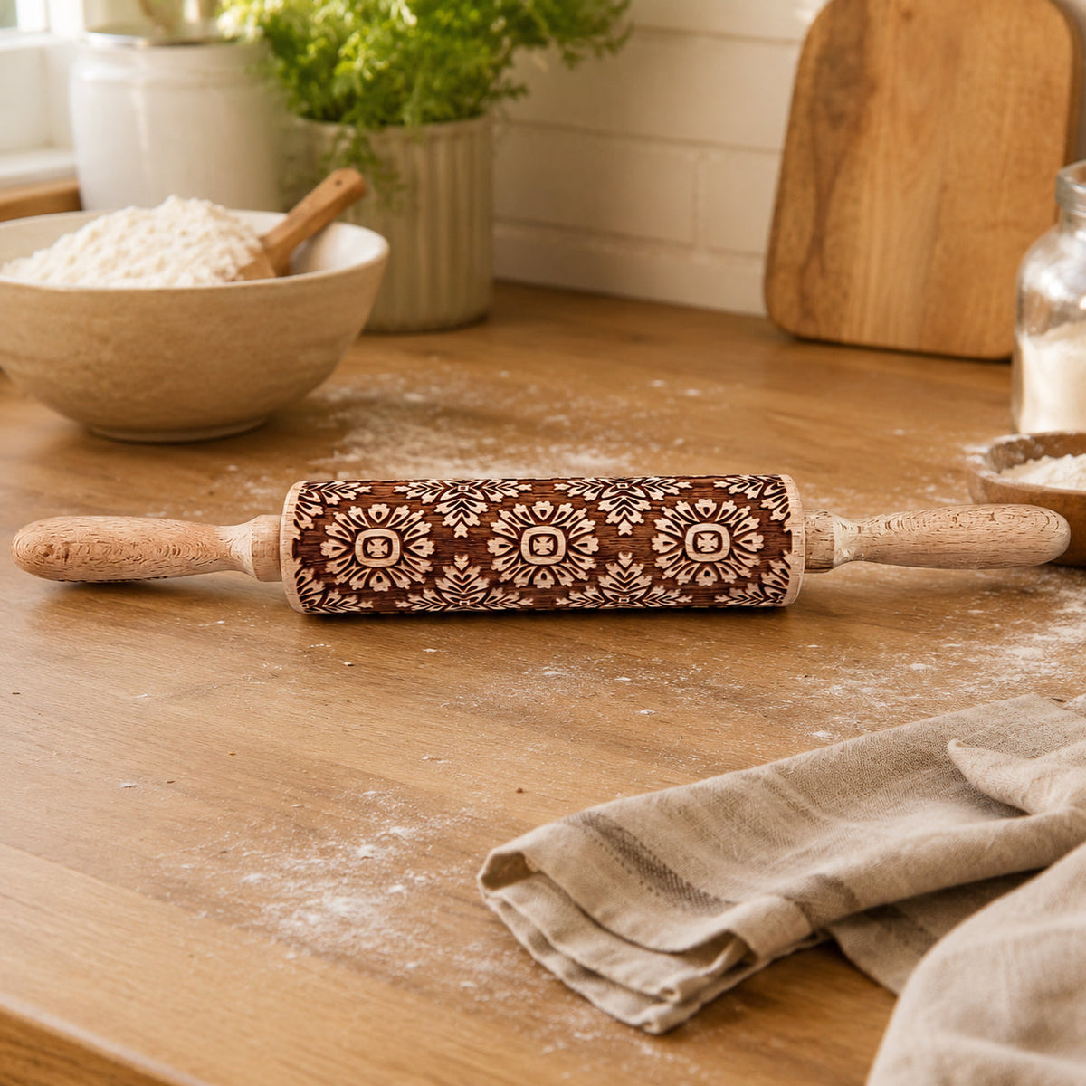 Decorative Rolling Pin with Two Cookie Cutters